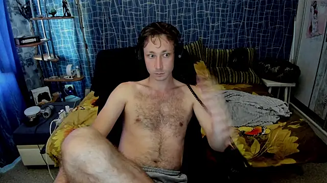 Show modela CuteBoy228 na web-kameri