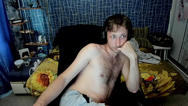 Show modela CuteBoy228 na web-kameri
