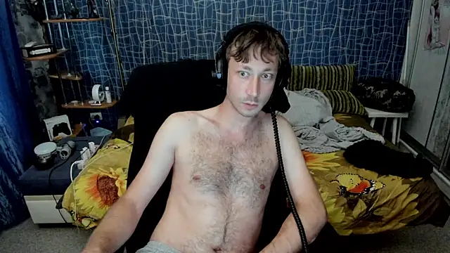 Show modela CuteBoy228 na web-kameri