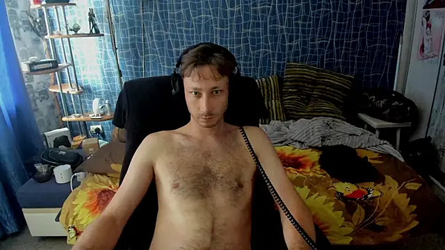 Show modela CuteBoy228 na web-kameri
