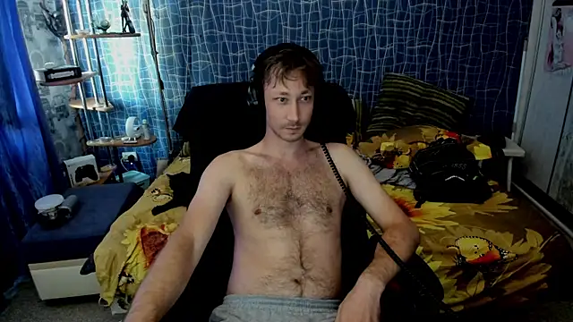 Show modela CuteBoy228 na web-kameri