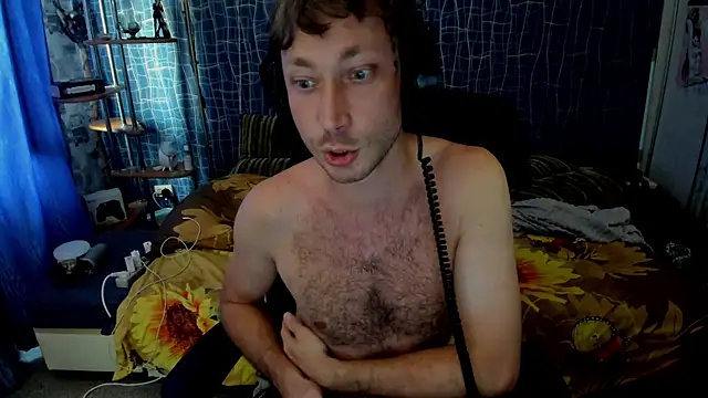 CuteBoy228's Webcam Show