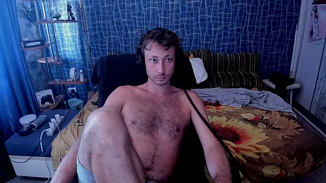 Show modela CuteBoy228 na web-kameri