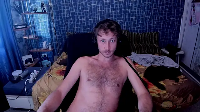 Show modela CuteBoy228 na web-kameri