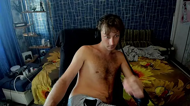 CuteBoy228's Webcam Show
