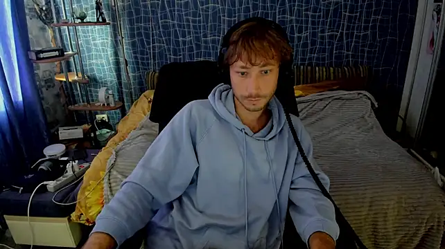 CuteBoy228 Webcam show