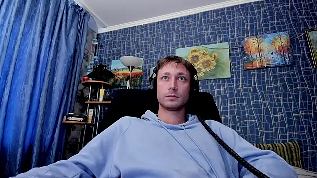 CuteBoy228's Webcam Show