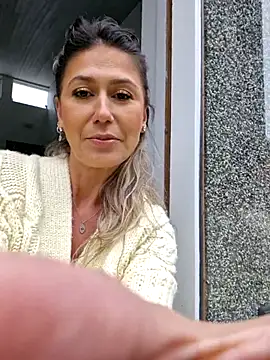 CelynaRoss' Webcam Show