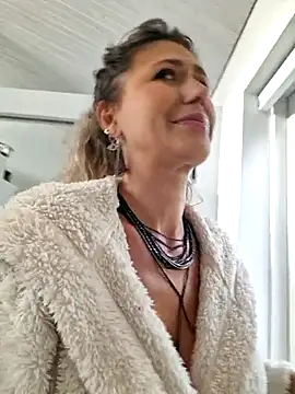 CelynaRoss' Webcam Show