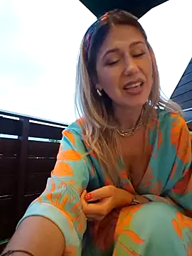 הופעת וובקאם של CelynaRoss