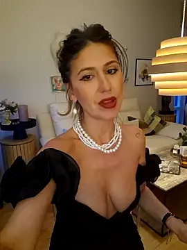 CelynaRoss' Webcam Show