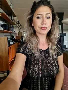 CelynaRoss – webcam-show