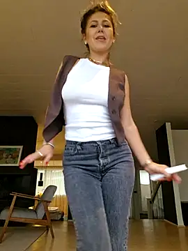 CelynaRoss' Webcam Show