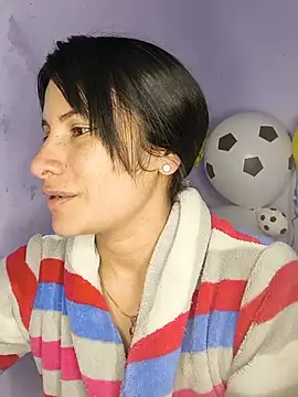 Živý XXX chat laurahotdirty