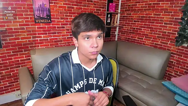 Thiago_Kozak live XXX chat