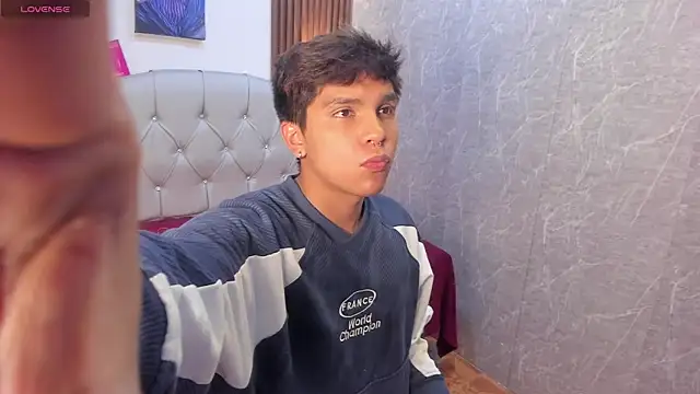 Show de Thiago_Kozak na webcam