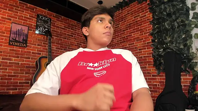 Thiago_Kozak Pertunjukan Webcam