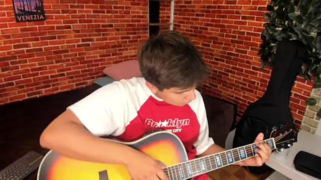 Thiago_Kozak ওয়েবক্যাম শো