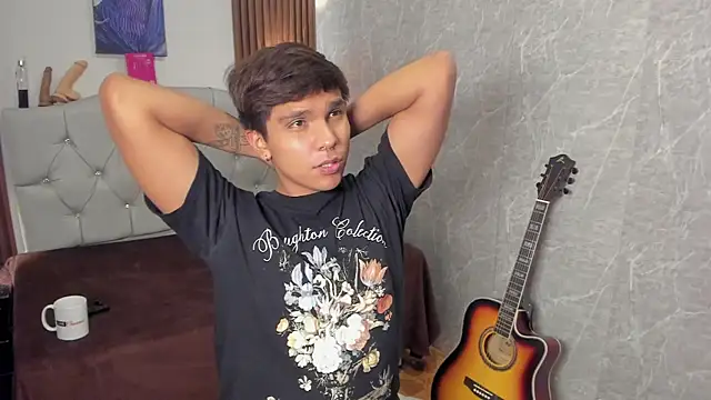 Show modela Thiago_Kozak na web-kameri