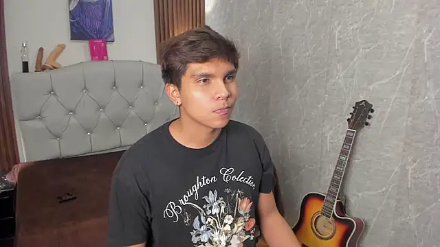 Show de Thiago_Kozak na webcam