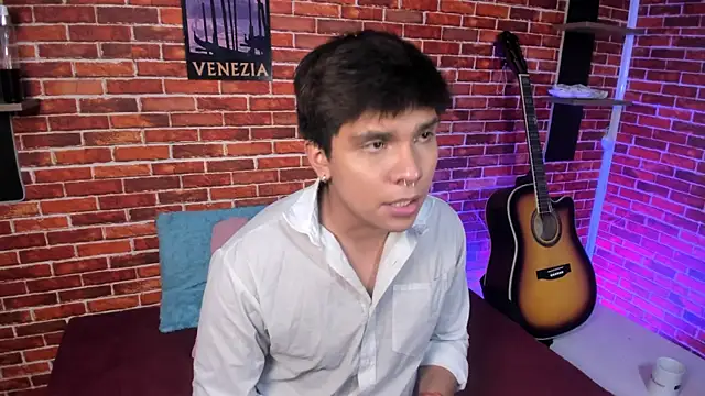 Thiago_Kozak Pertunjukan Webcam
