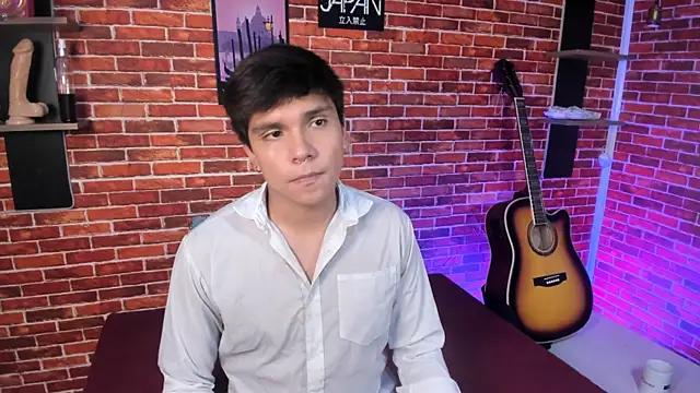 Show de Thiago_Kozak na webcam