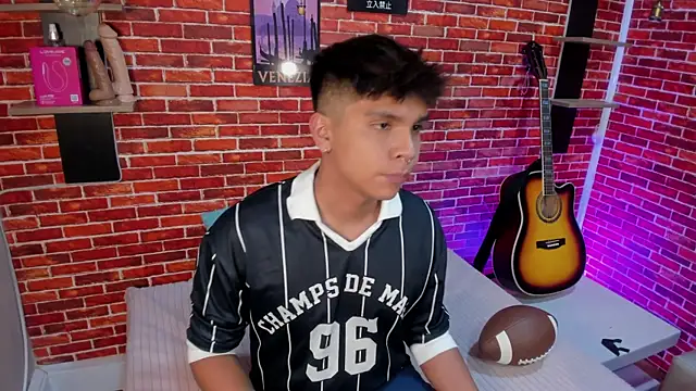 Thiago_Kozak Webcam-Show