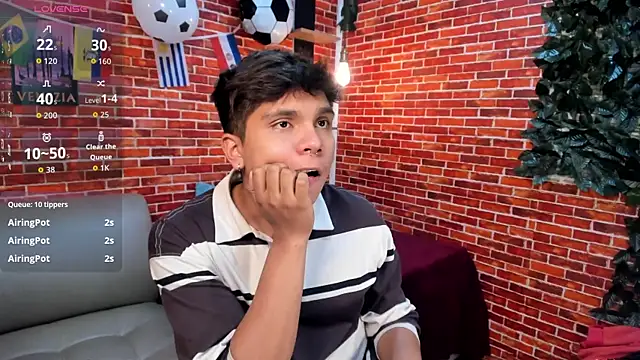 Show modela Thiago_Kozak na web-kameri