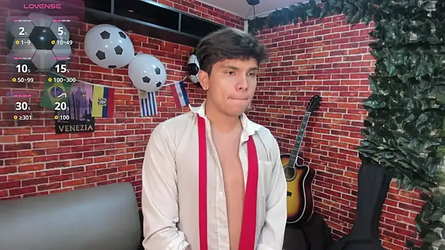 Show modela Thiago_Kozak na web-kameri