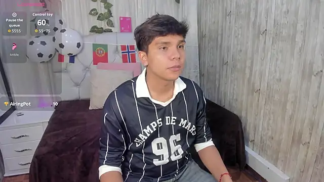 Thiago_Kozak Webcamshow