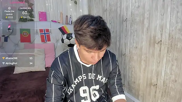 Thiago_Kozak Webcam-Show