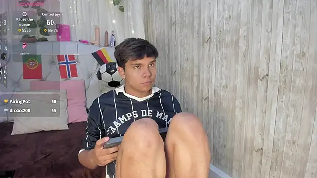 Thiago_Kozak's Webcam Show