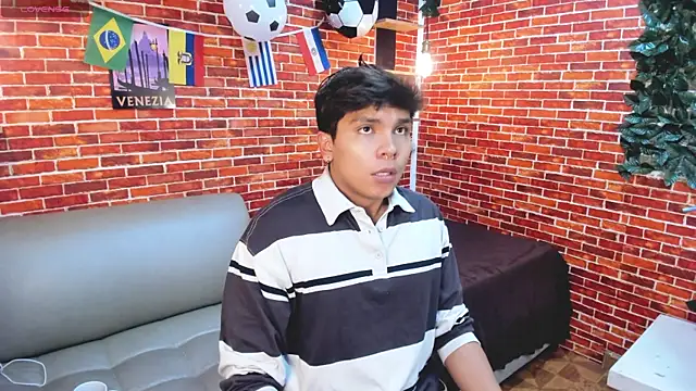 Thiago_Kozakn Webbikameraesitys