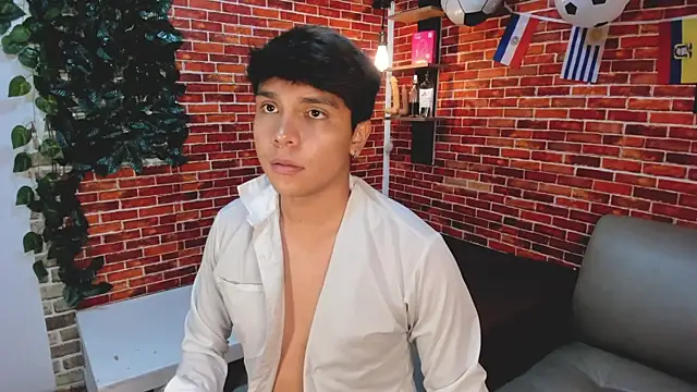 Thiago_Kozak Webcam Show
