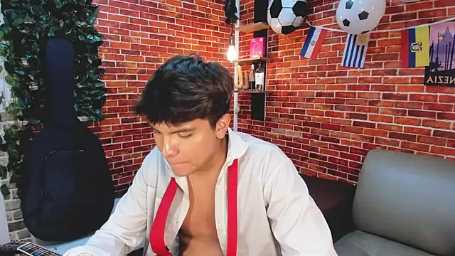 Thiago_Kozak Pertunjukan Webcam