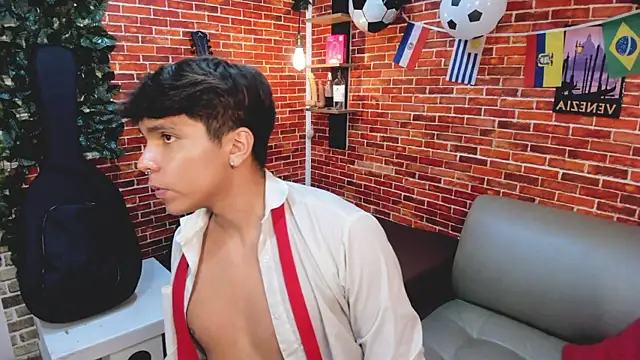Thiago_Kozak Webcam show