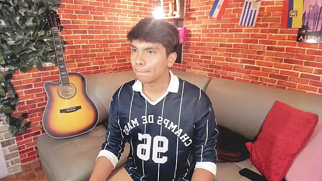عرض كام Thiago_Kozak