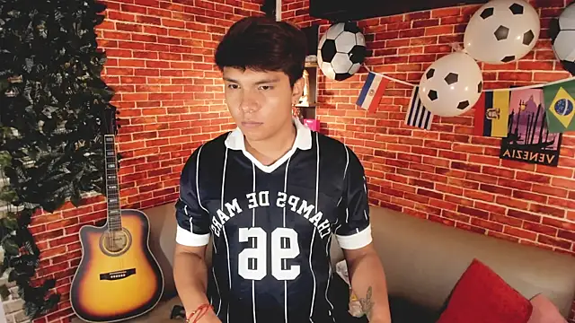Thiago_Kozak's Webcam Show
