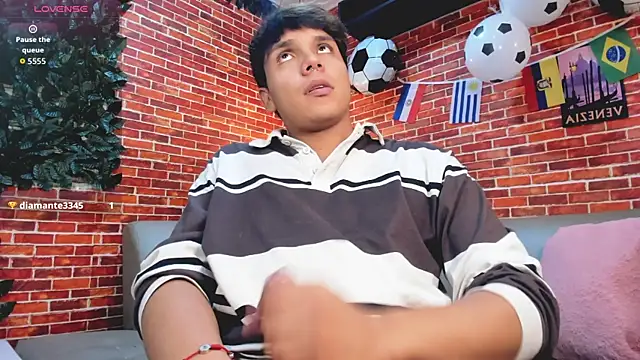 عرض كام Thiago_Kozak