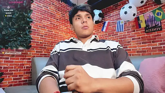 عرض كام Thiago_Kozak