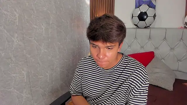 Thiago_Kozak Webcam-Show