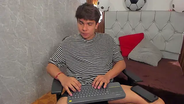 Thiago_Kozakn Webbikameraesitys