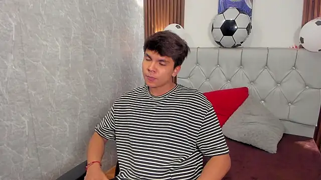 Thiago_Kozakn Webbikameraesitys