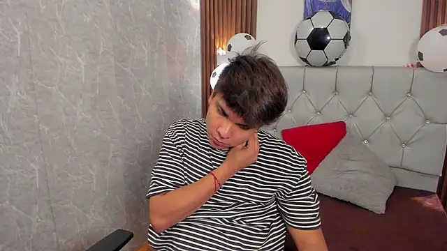 Thiago_Kozak Webcam Show