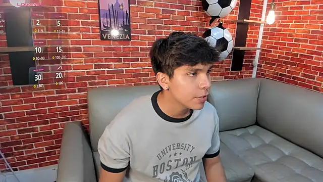 Thiago_Kozak Chat XXX in diretta
