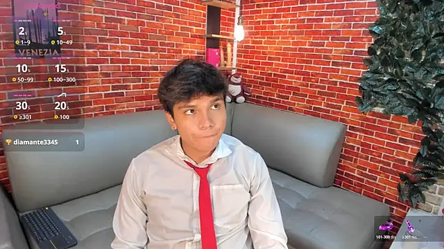 Show modela Thiago_Kozak na web-kameri