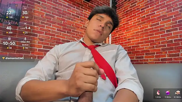 Thiago_Kozak Show in webcam