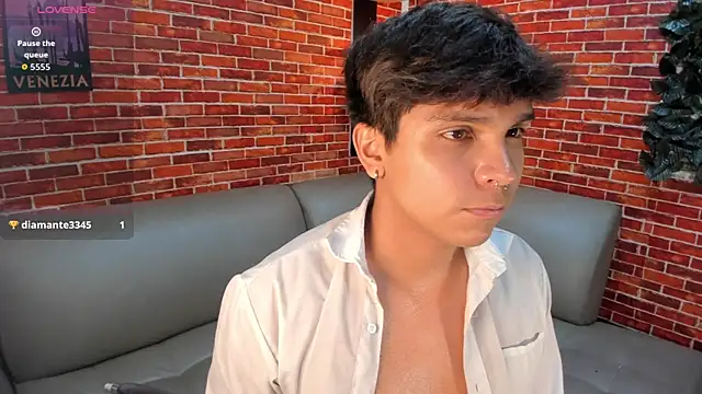 Thiago_Kozak Pertunjukan Webcam