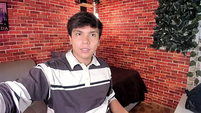 Thiago_Kozak Pertunjukan Webcam