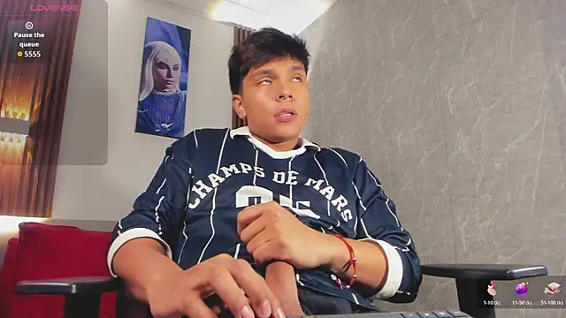 Show modela Thiago_Kozak na web-kameri